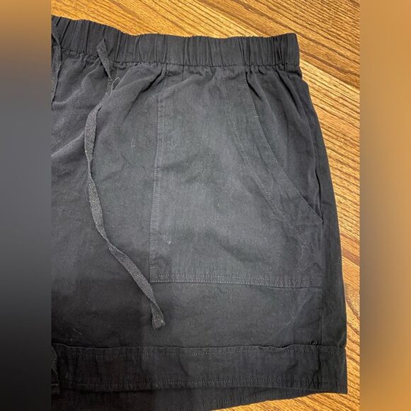 Black Drawing Relaxed Fit Shorts - Picture 8 of 11